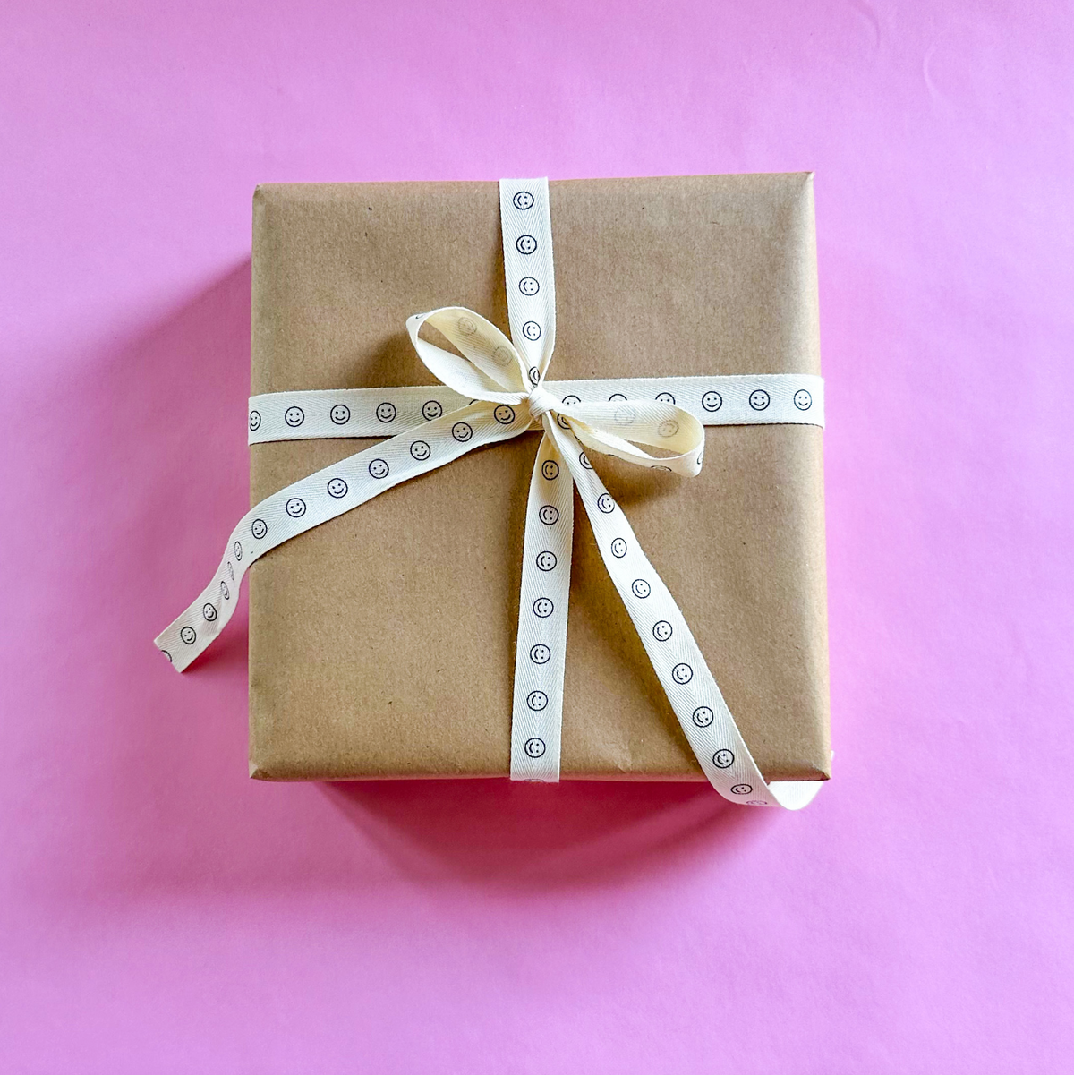 GIFT WRAP - SMILES